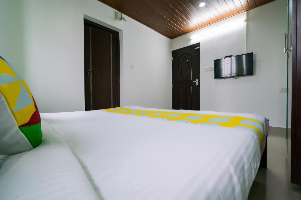 Oyo Home 49697 Aj Apartments Kochi Bagian luar foto