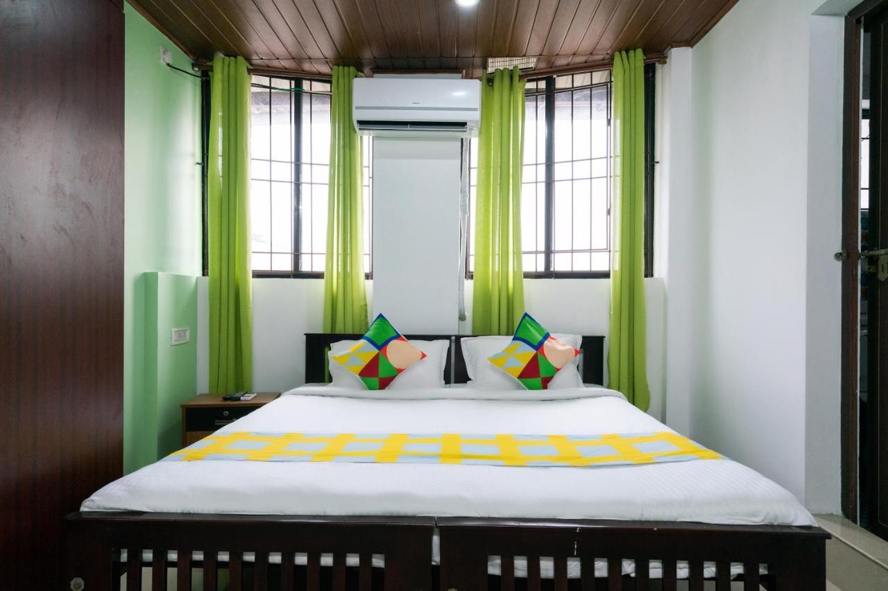 Oyo Home 49697 Aj Apartments Kochi Bagian luar foto