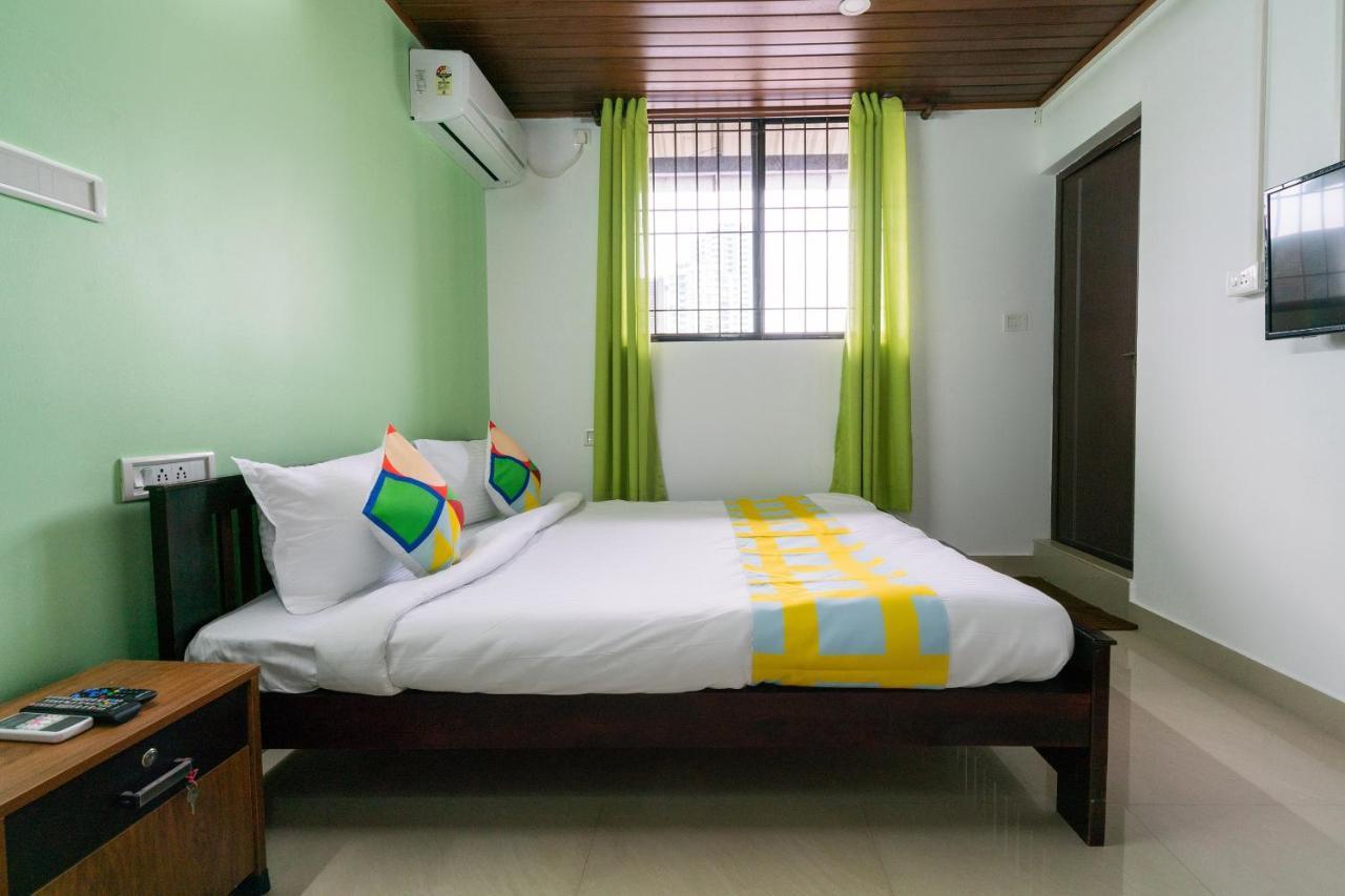 Oyo Home 49697 Aj Apartments Kochi Bagian luar foto
