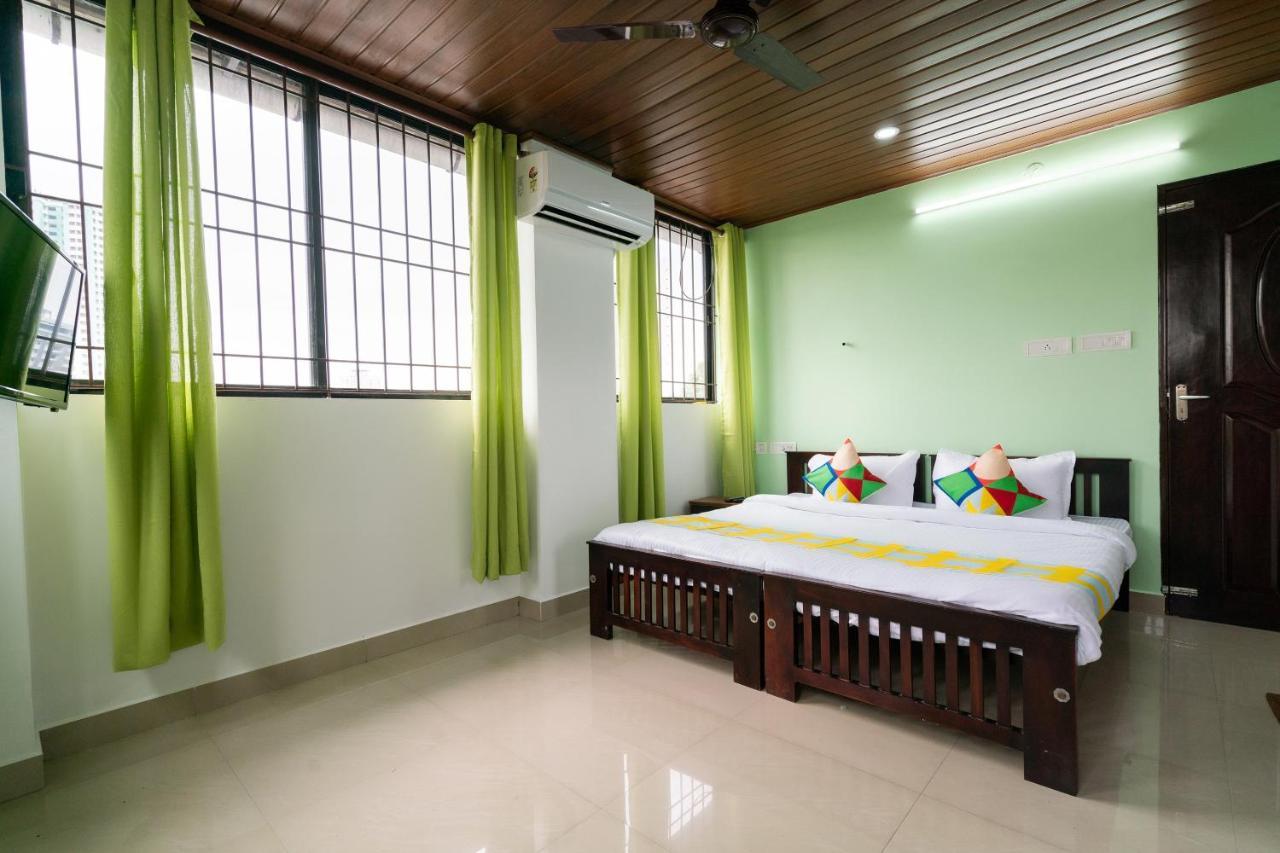 Oyo Home 49697 Aj Apartments Kochi Bagian luar foto